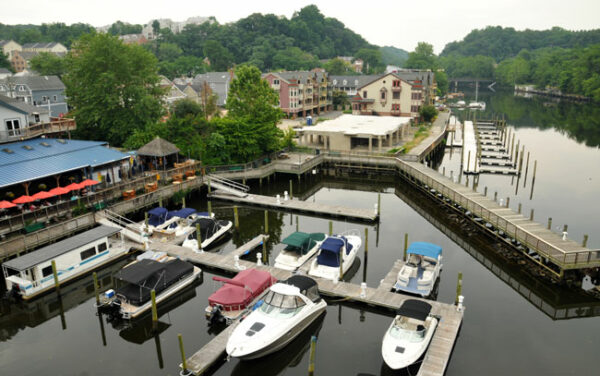 Occoquan, boats, river, tourism, virginia, visit, craft fair, kayak
