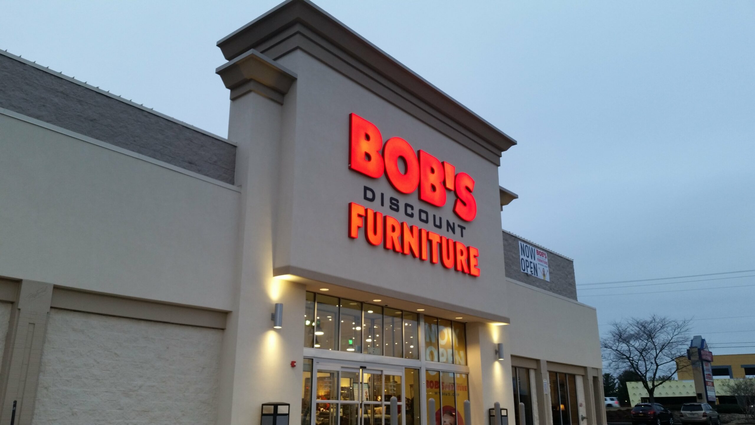 Bob’s Discount Furniture Woodbridge grand opening offers family fun