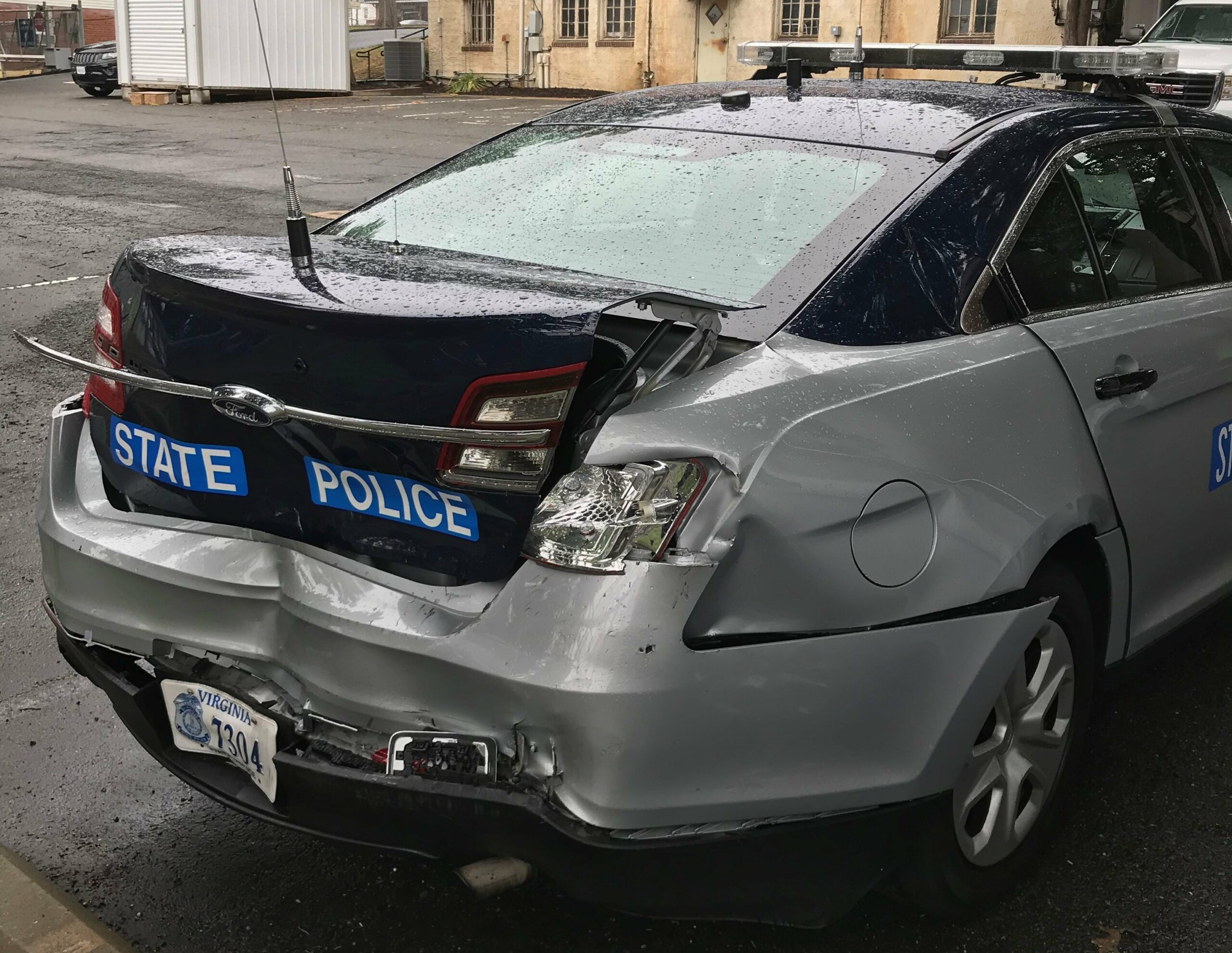 Woodbridge man charged after state trooper rear-ended