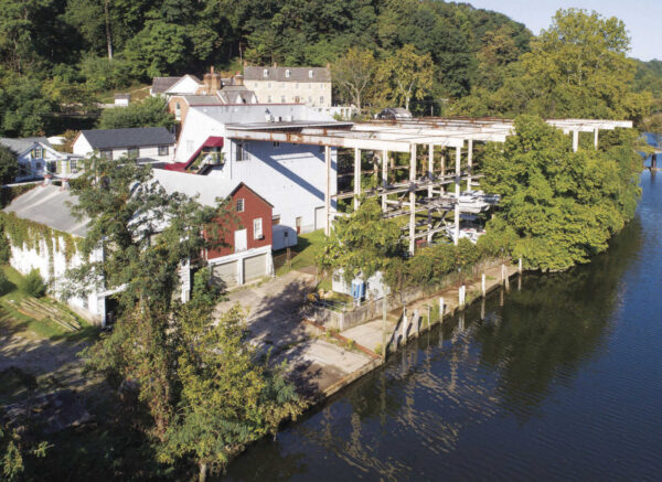 Metal drydock structure at 411 Mill Street in Occoquan